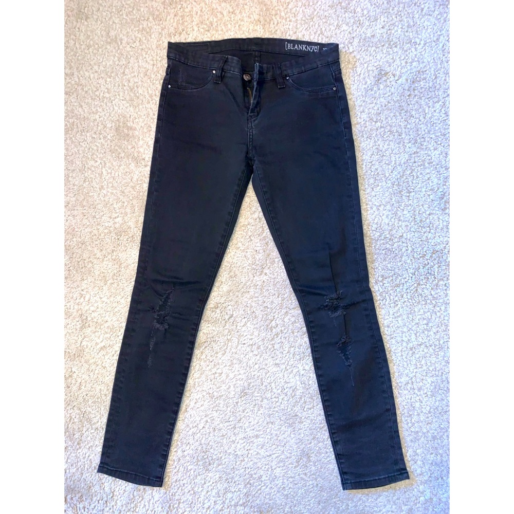 2️⃣BlankNYC Distresses Stretchy Jeans Size 27